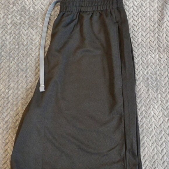 Amazon Essentials Mens Shorts, Small - Picture 1 of 2
